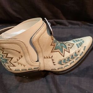 WOMENS ARIAT DIXON AZTEC
